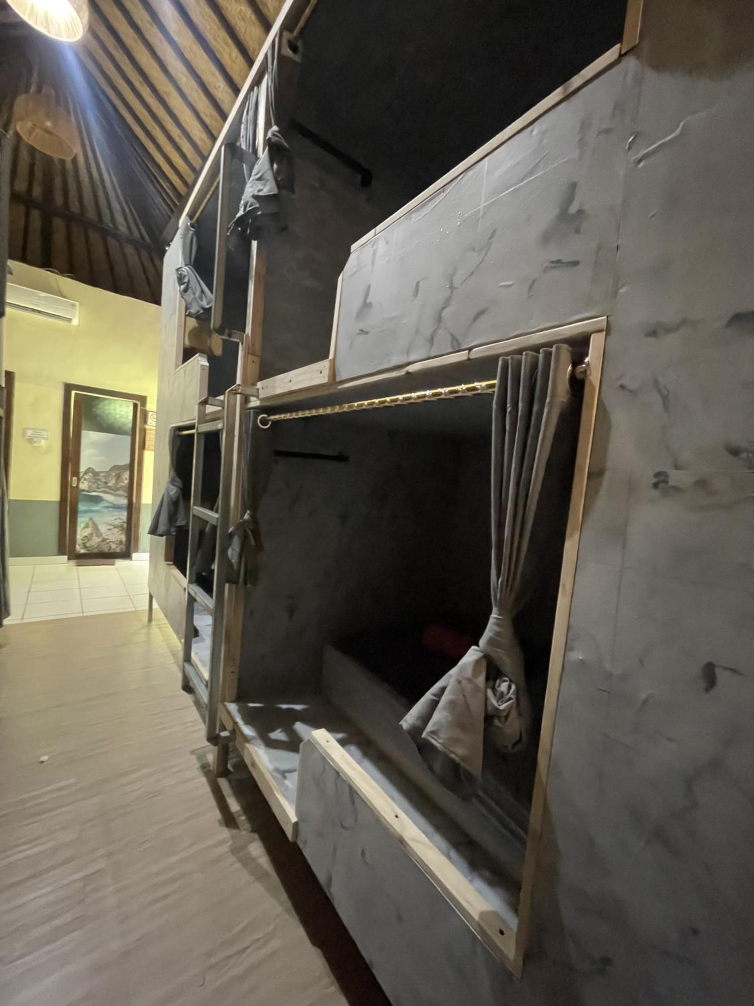 Pedidi Penida Hostel Batununggul Exteriér fotografie
