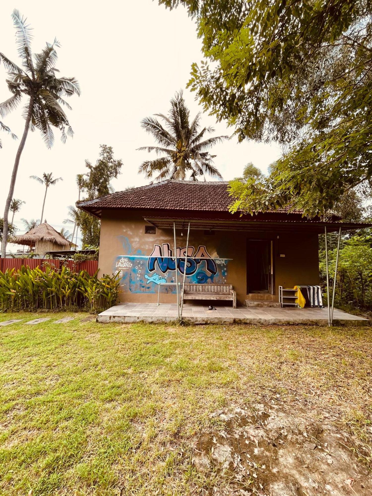 Pedidi Penida Hostel Batununggul Exteriér fotografie